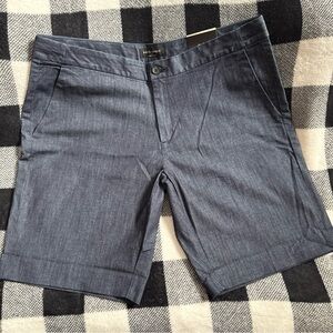 Banana republic Bermuda shorts 32/14 NWT